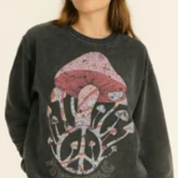 Forever 21 | Psychedelic Mushroom Crewneck Pullover Sweatshirt Heather Black, Sm - Picture 1 of 9